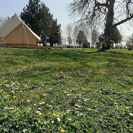 Tente Bell Au Camping Hautoreille Бан Экстерьер фото